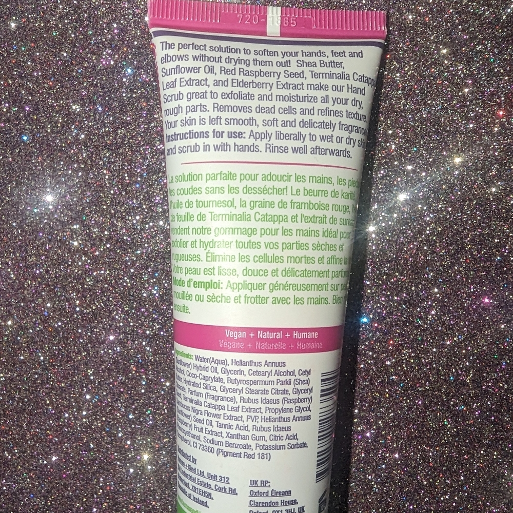 Human+kind Hand Scrub Elderflower & Raspberry - Picture 3 of 4